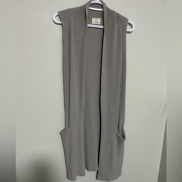 Aritzia Wilfred Dunkirk Knit Sweater Vest Cardigan - Picture 2 of 5